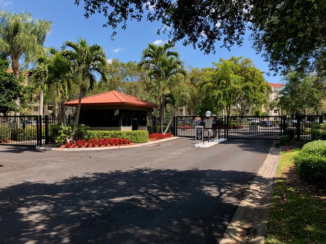 4091 Cypress Reach Ct 305, Pompano Beach, FL 33069