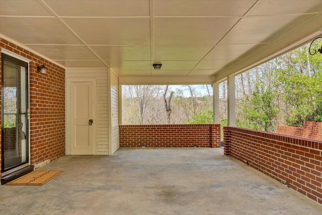 731 BASSETT HEIGHTS RD, Bassett, VA 24055