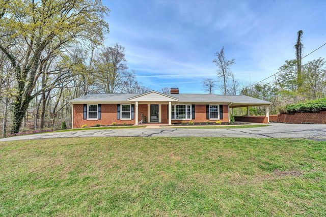 731 BASSETT HEIGHTS RD, Bassett, VA 24055
