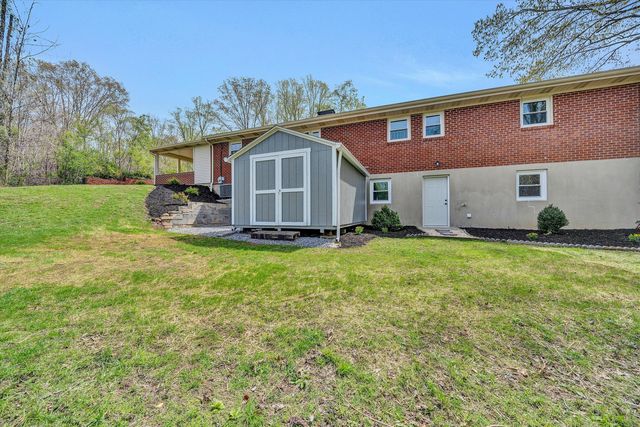 731 BASSETT HEIGHTS RD, Bassett, VA 24055