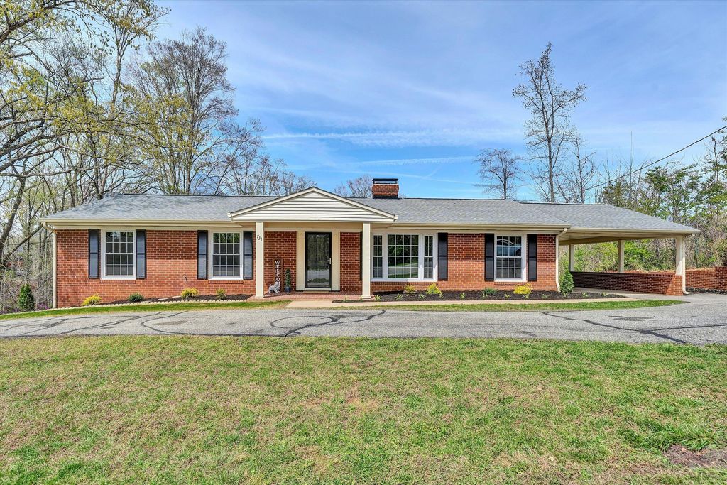 731 BASSETT HEIGHTS RD, Bassett, VA 24055