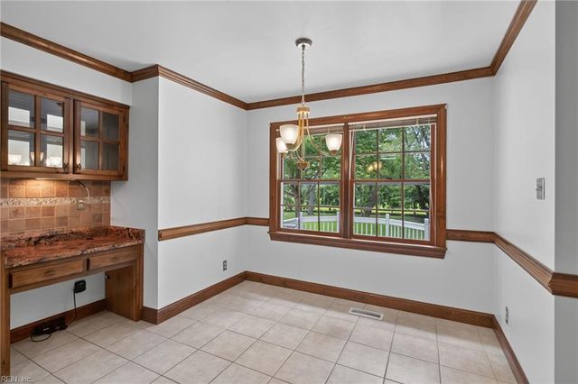 1416 Pine Grove LN, Chesapeake, VA 23321