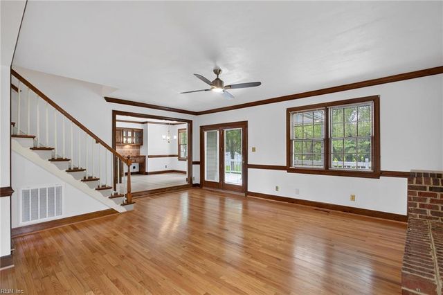 1416 Pine Grove LN, Chesapeake, VA 23321
