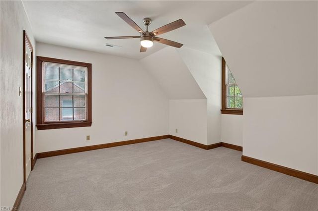 1416 Pine Grove LN, Chesapeake, VA 23321