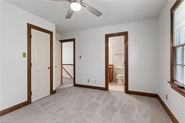 1416 Pine Grove LN, Chesapeake, VA 23321