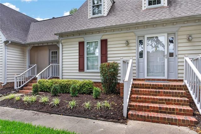 1416 Pine Grove LN, Chesapeake, VA 23321