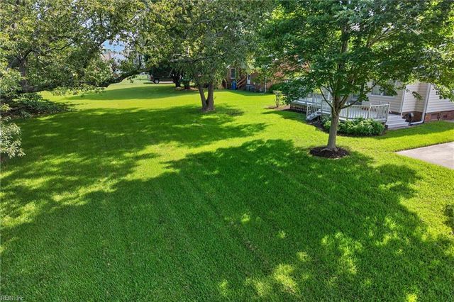 1416 Pine Grove LN, Chesapeake, VA 23321
