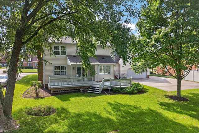 1416 Pine Grove LN, Chesapeake, VA 23321