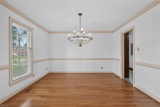 1416 Pine Grove LN, Chesapeake, VA 23321
