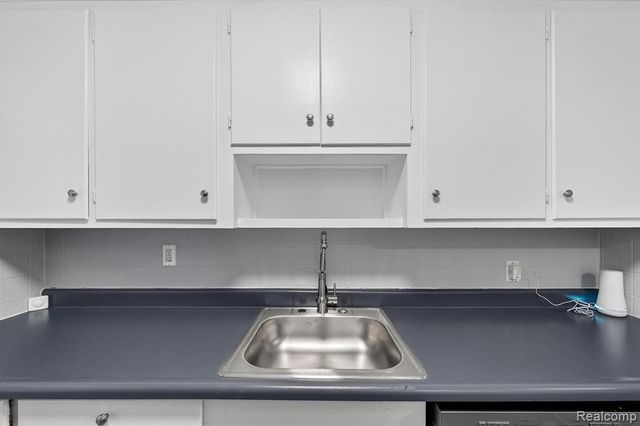 17213 Brady, Redford, MI 48240