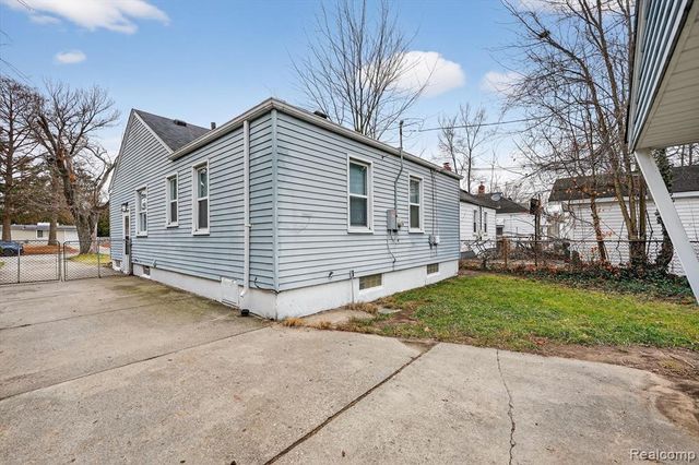 17213 Brady, Redford, MI 48240