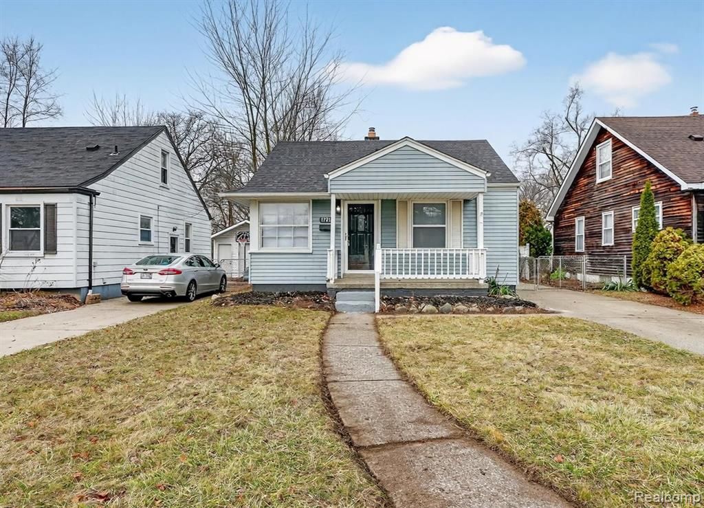 17213 Brady, Redford, MI 48240