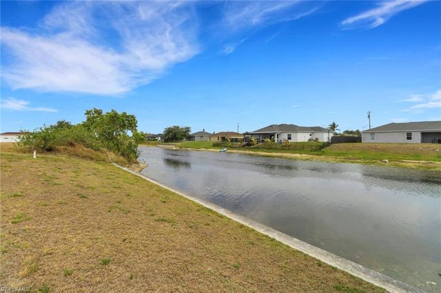 622 NE 12th ST, Cape Coral, FL 33909