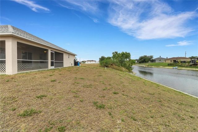 622 NE 12th ST, Cape Coral, FL 33909