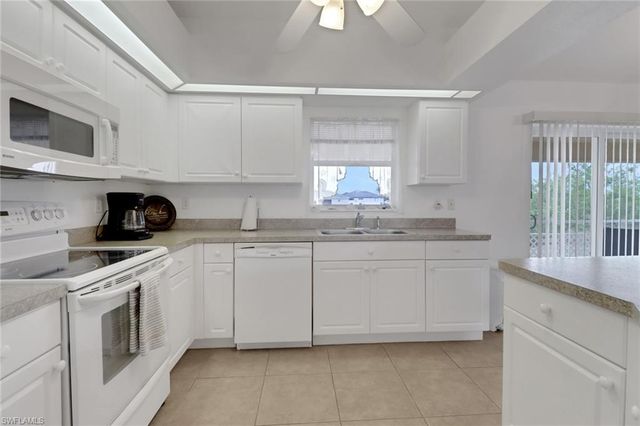 622 NE 12th ST, Cape Coral, FL 33909