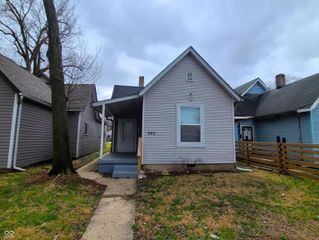 945 W Roache Street, Indianapolis, IN 46208