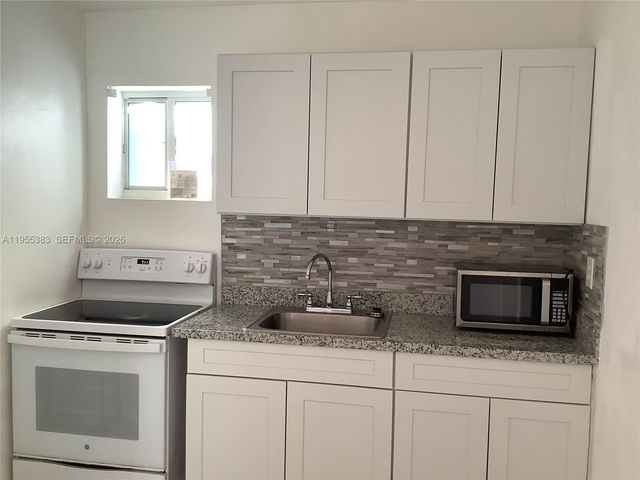 3620 SW 13th Ter 3, Miami, FL 33145