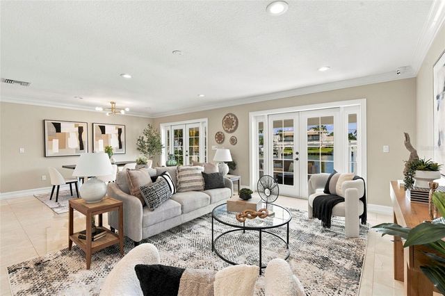 3905 FONTAINEBLEAU DRIVE, Tampa, FL 33634