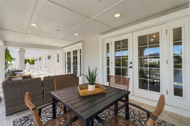 3905 FONTAINEBLEAU DRIVE, Tampa, FL 33634