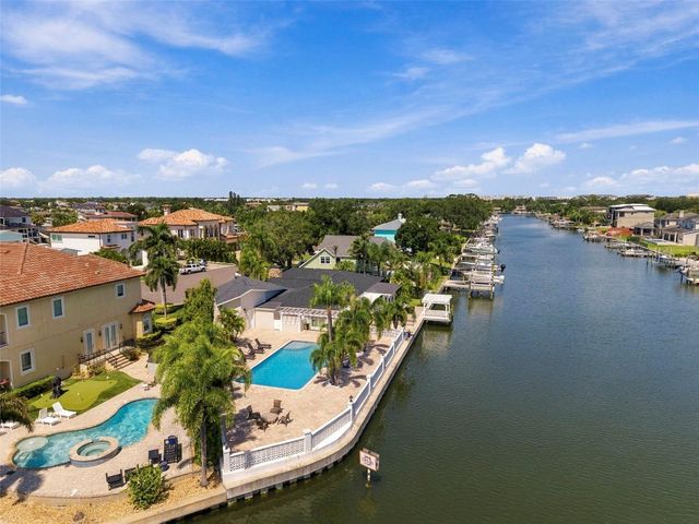 3905 FONTAINEBLEAU DRIVE, Tampa, FL 33634