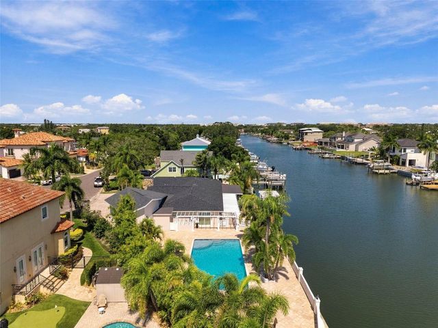 3905 FONTAINEBLEAU DRIVE, Tampa, FL 33634