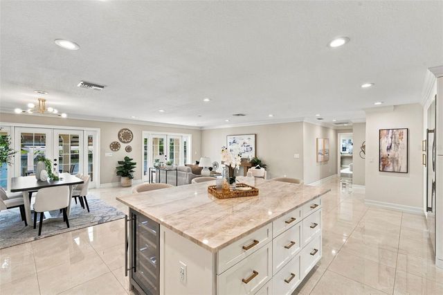3905 FONTAINEBLEAU DRIVE, Tampa, FL 33634