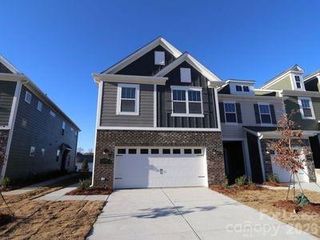 5034 Falstone Drive, Charlotte, NC 28269