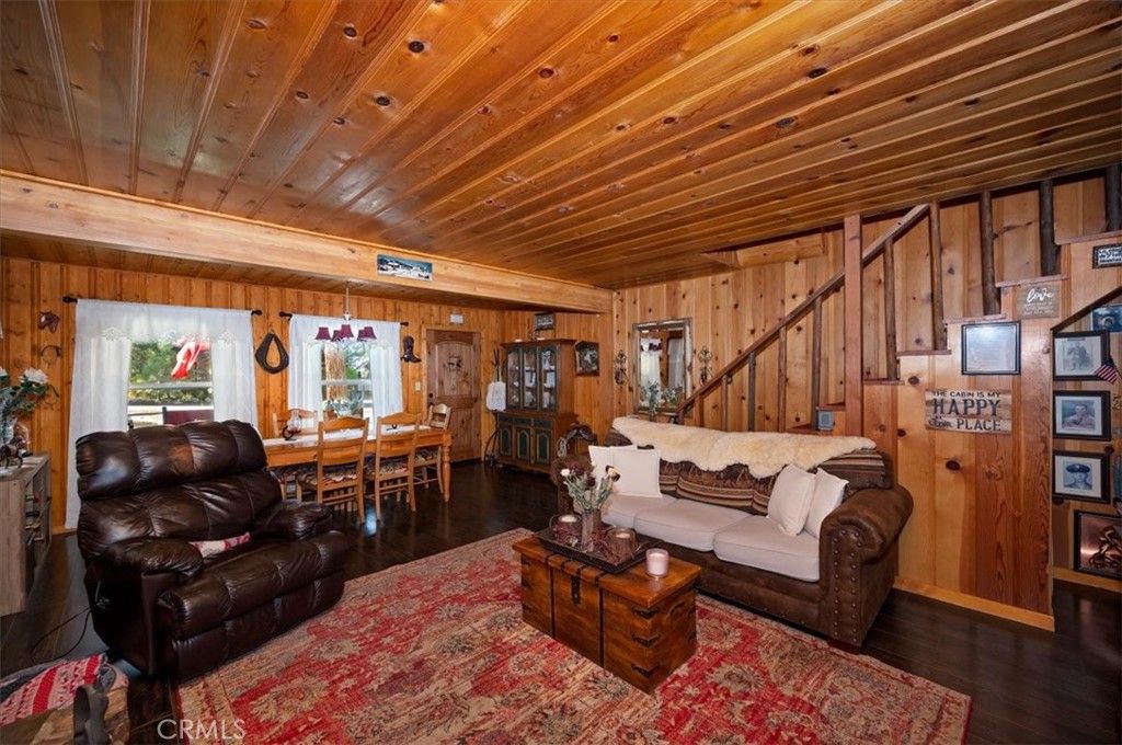 Image 10 of property listing at 39252 Mohawk, Fawnskin, CA 92333