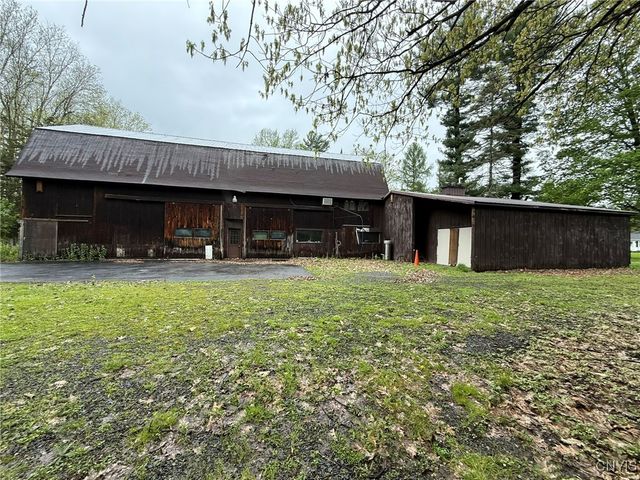 4050 Elmcrest Road, Salina, NY 13090