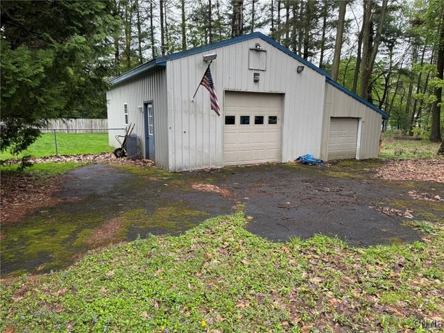 4050 Elmcrest Road, Salina, NY 13090