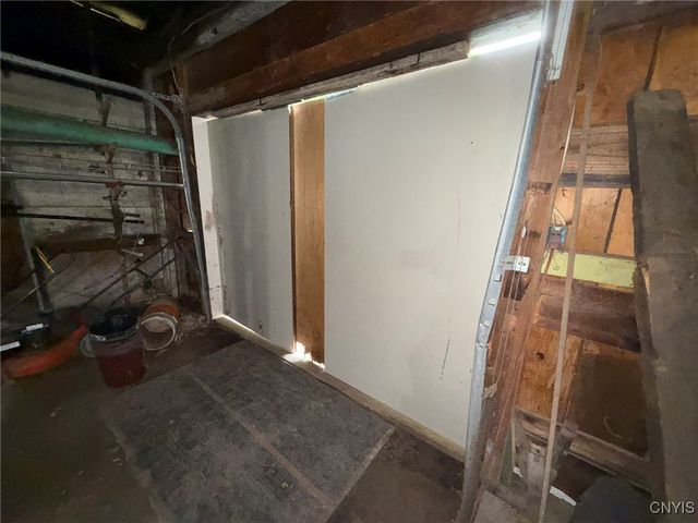 4050 Elmcrest Road, Salina, NY 13090