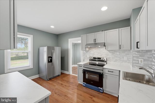 312 E PICCADILLY ST, Winchester, VA 22601