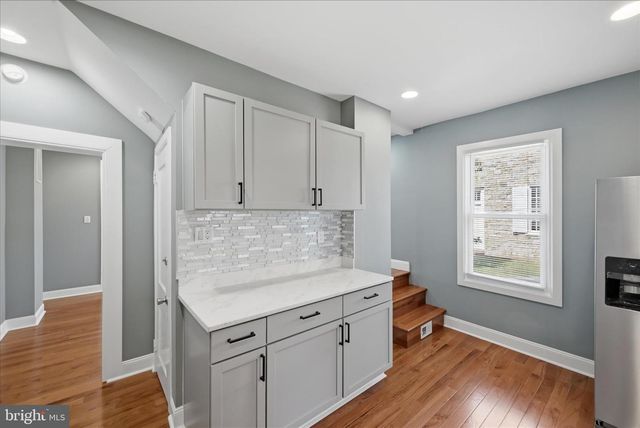 312 E PICCADILLY ST, Winchester, VA 22601