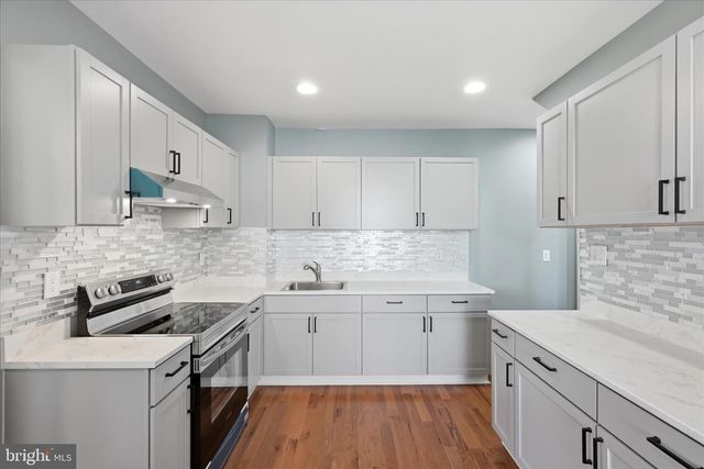 312 E PICCADILLY ST, Winchester, VA 22601