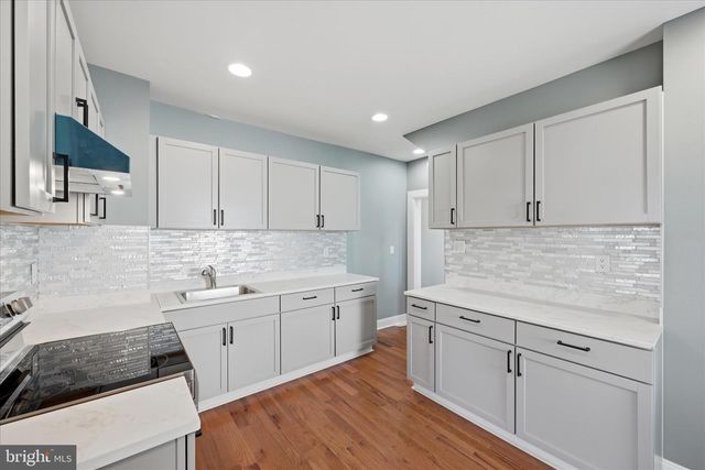 312 E PICCADILLY ST, Winchester, VA 22601