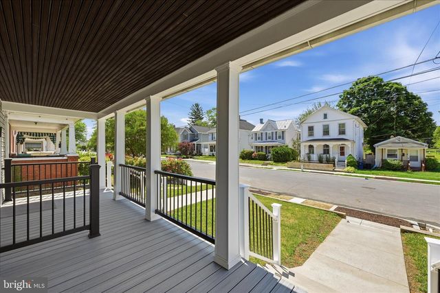 312 E PICCADILLY ST, Winchester, VA 22601