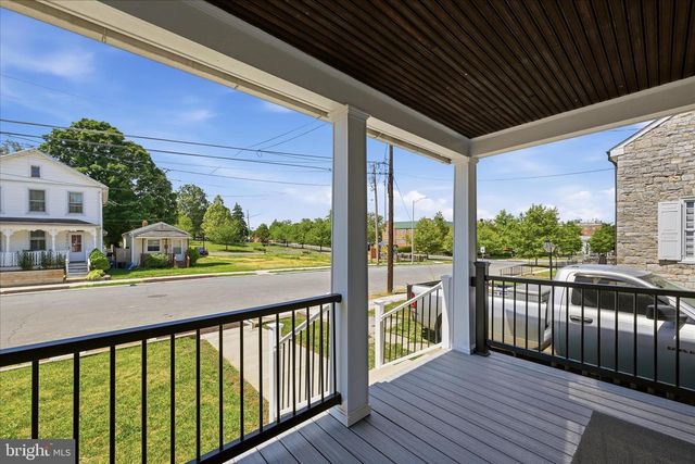 312 E PICCADILLY ST, Winchester, VA 22601