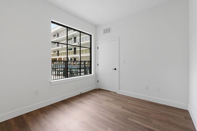 4315 S Congress Ave 202, Austin, TX 78745