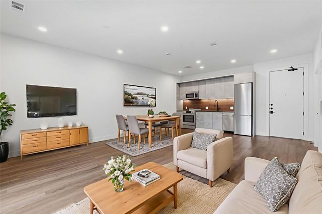 4315 S Congress Ave 202, Austin, TX 78745