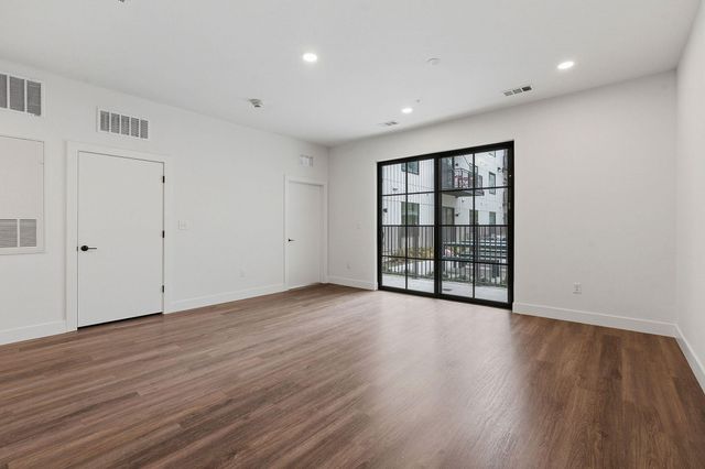 4315 S Congress Ave 202, Austin, TX 78745