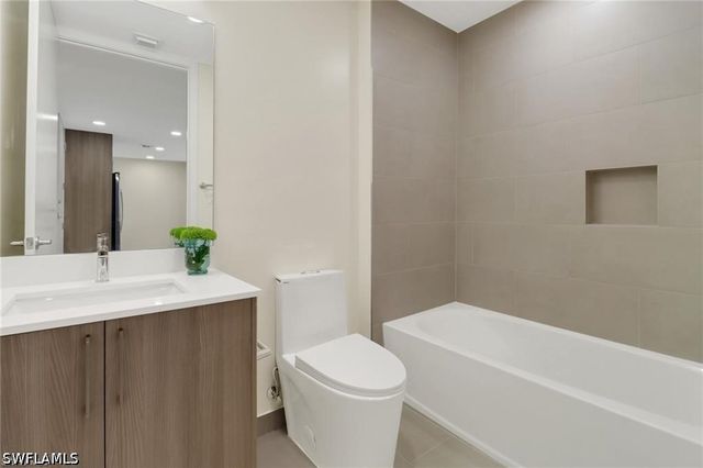 26600 Rosewood Pointe DR 303, Bonita Springs, FL 34135