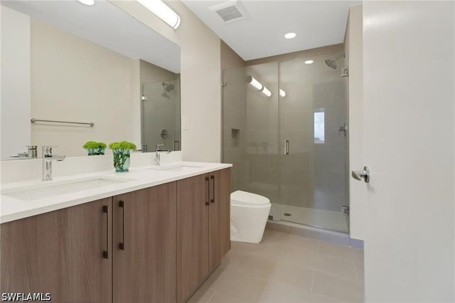 26600 Rosewood Pointe DR 303, Bonita Springs, FL 34135