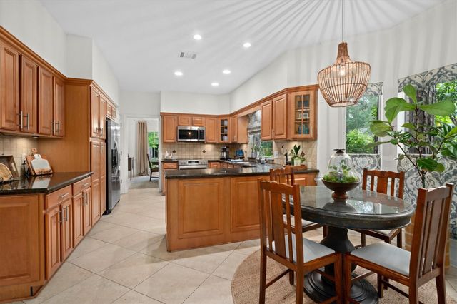 23 Tanager Trail, The Woodlands, TX 77381