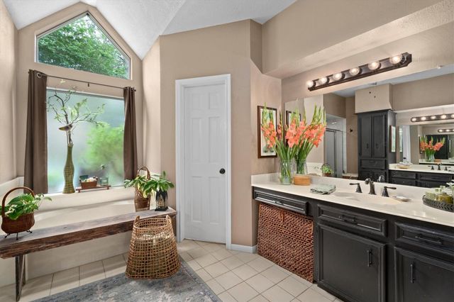 23 Tanager Trail, The Woodlands, TX 77381