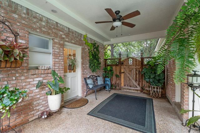 23 Tanager Trail, The Woodlands, TX 77381