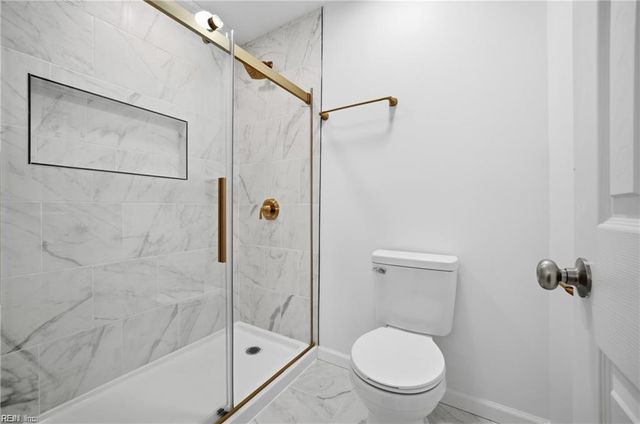 240 Driftwood RD, Virginia Beach, VA 23452