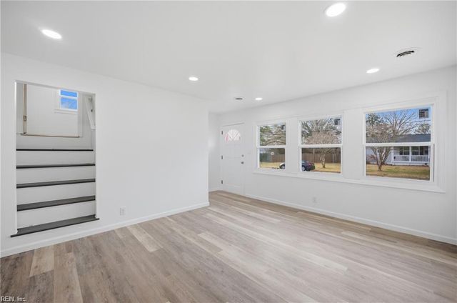 240 Driftwood RD, Virginia Beach, VA 23452