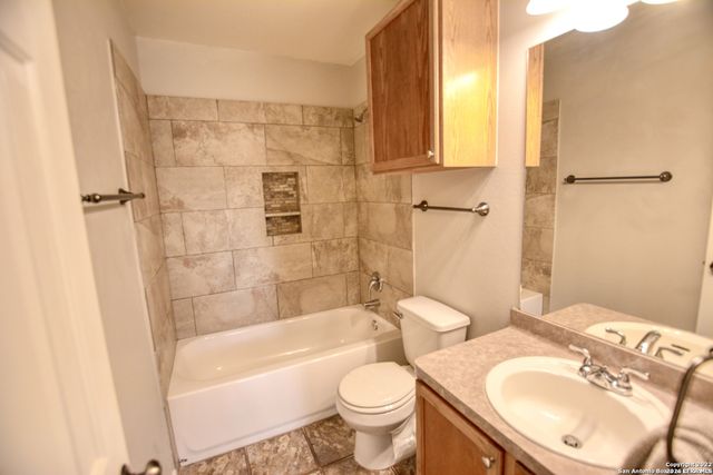 7530 Acorn Bend, San Antonio, TX 78250