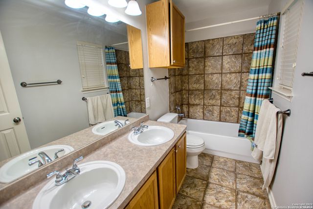 7530 Acorn Bend, San Antonio, TX 78250