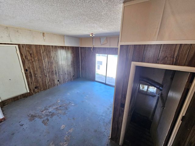 503 S West Street, Mt Vernon, MO 65712